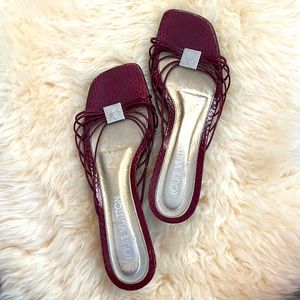Size 38 LOUIS VUITTON Y2K burgundy snake skin strappy sandals with kitten heel.